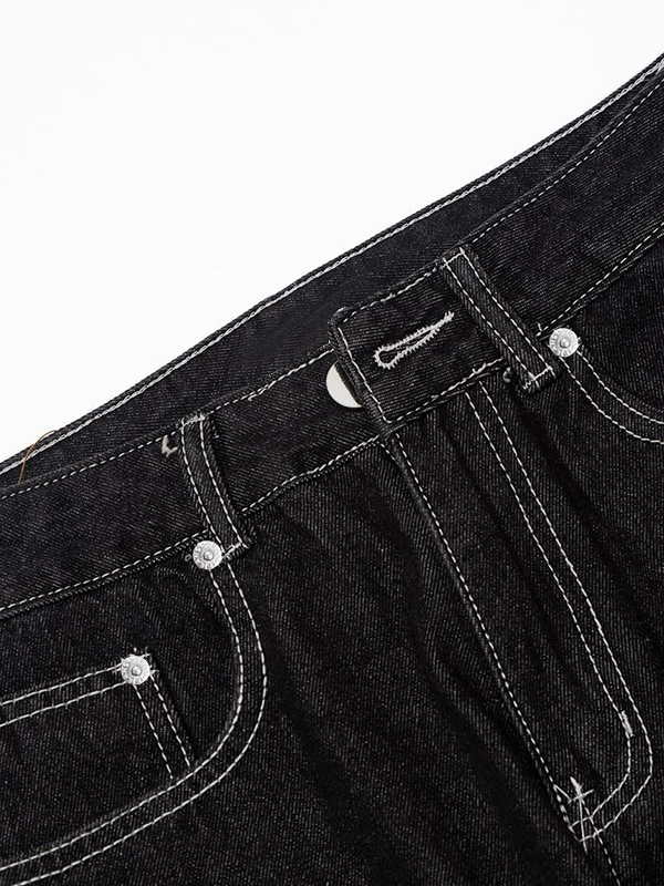 Men's Skeleton Print Stitch Detail Loose Jeans-3
