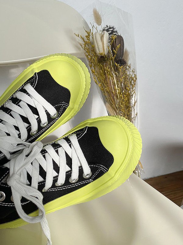 Contrast Sole High Top Sneaker-3