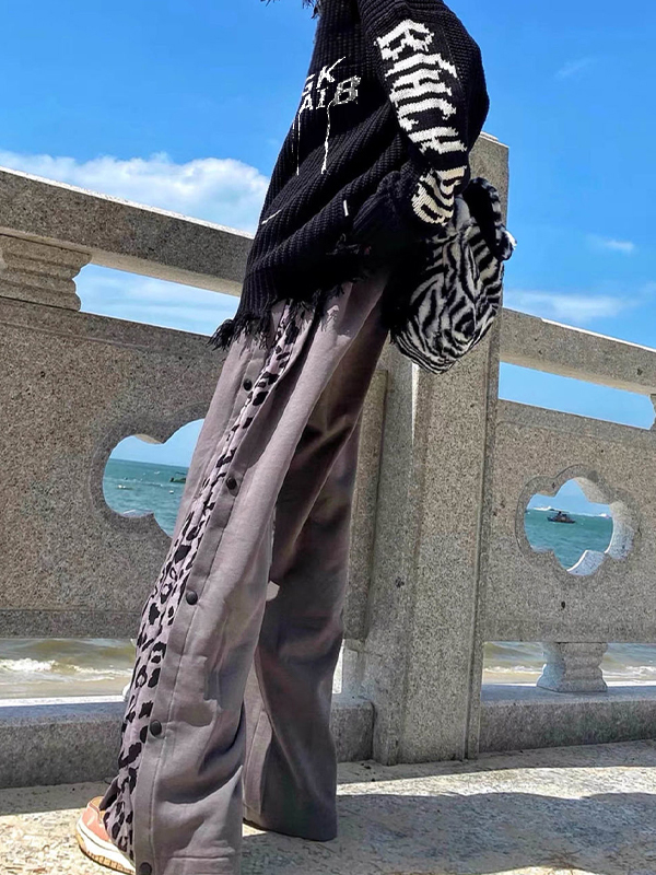 Men's Letter Jacquard Tassel Design High Neck Sweater-2